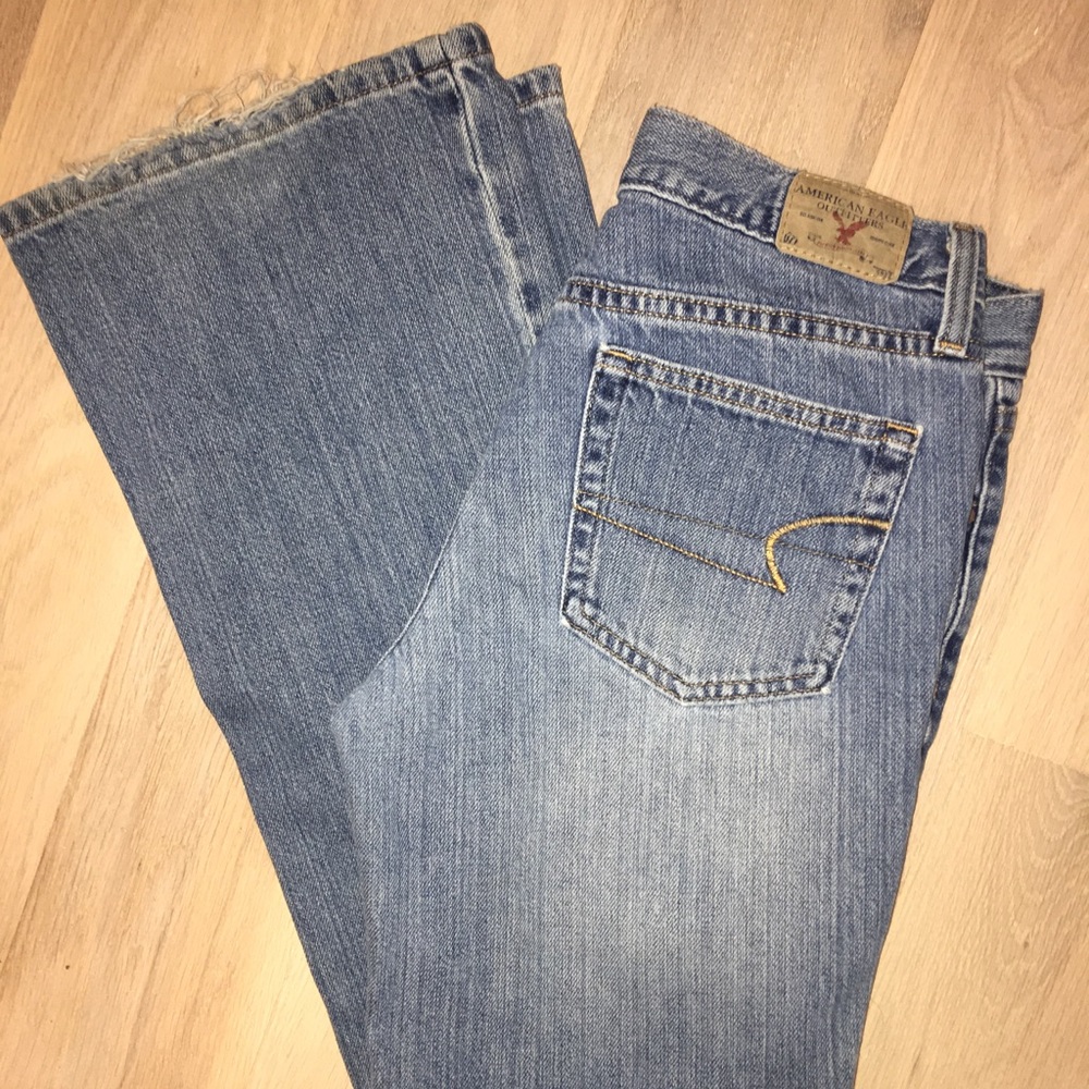 American Eagle Flare Jeans - 4 Petite/Short